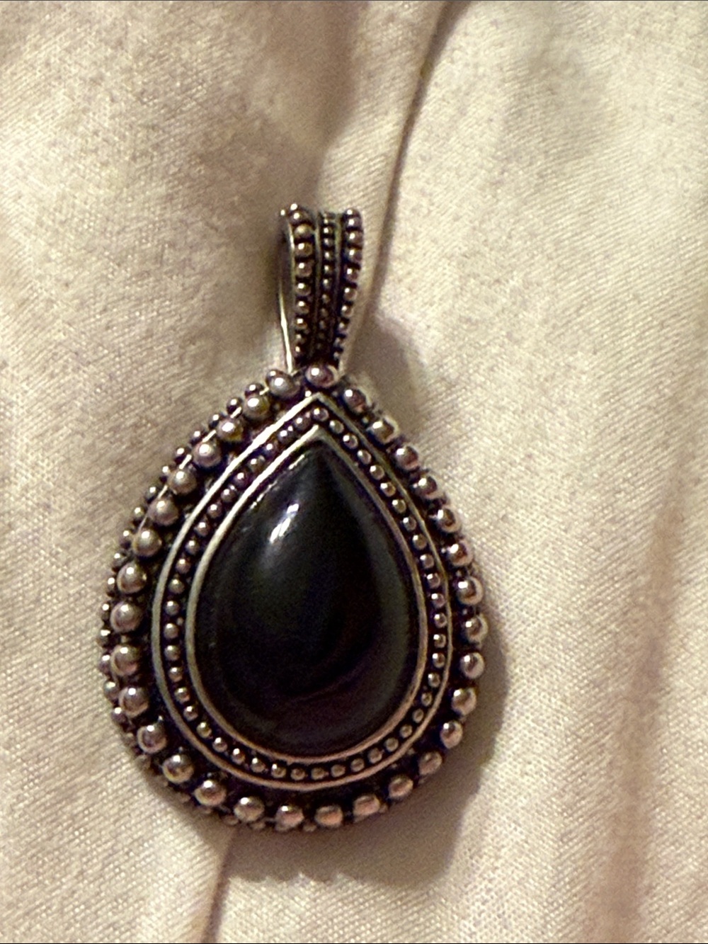Teardrop Black Stone Pendant Necklace in Silver-Tone